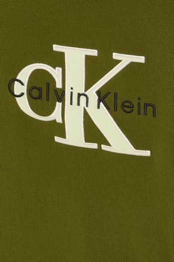 تي شيرت بشعار الماركة قطن