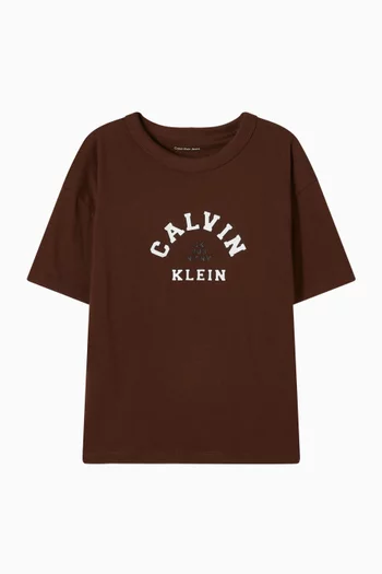 تي شيرت بشعار الماركة بتصميم جامعي قطن