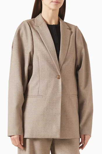 جاكيت بدلة بأكمام منحوتة