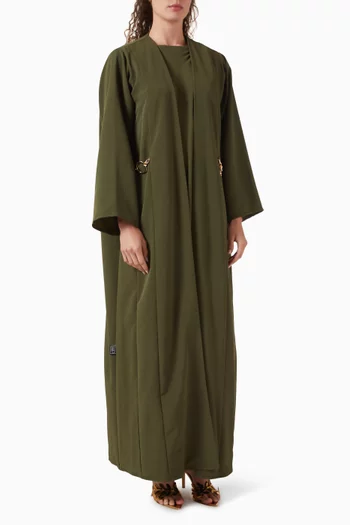 طقم عباية مزين بتطريزات