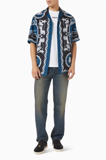 تي شيرت بقصة ضيقة وتطريز قطن