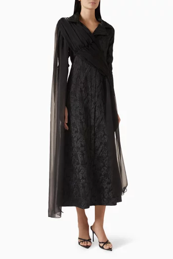 فستان مزين بتطريزات بالكريستال كريب وشيفون