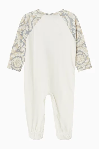 بيجاما بطبعة شعار الماركة ونقشة باروكية قطن