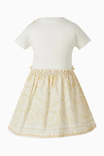 فستان جيرسيه وبوبلين بنقشة باروكية 