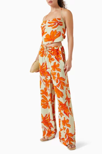 بلوزة إستيل مزينة بنقشة