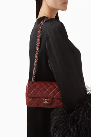 حقيبة كتف ميني مستطيلة بغطاء قلاب من عقد 2010 جلد كافيار