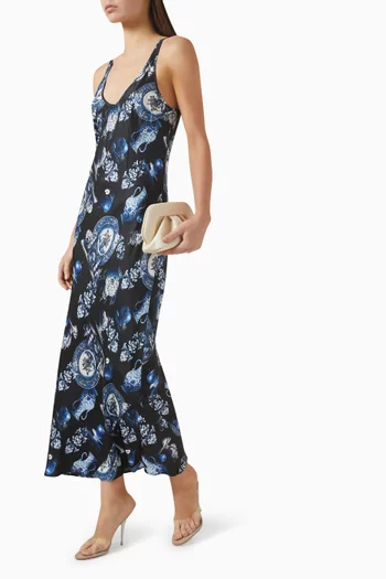 فستان أكيا بلا أكمام ستان