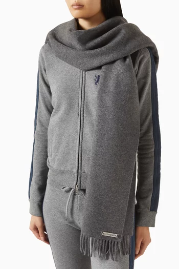 وشاح بشعار الماركة كشمير وصوف