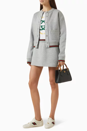 كارديغان بشريط ويب