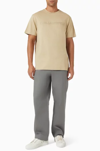 تي شيرت بشعار الماركة قطن