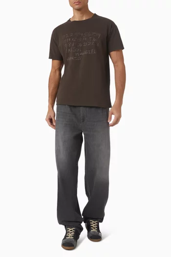 تي شيرت بطبعة أرقام قطن