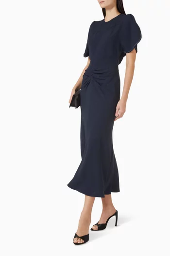 فستان بكشكش على الخصر