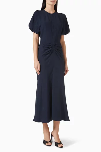 فستان بكشكش على الخصر