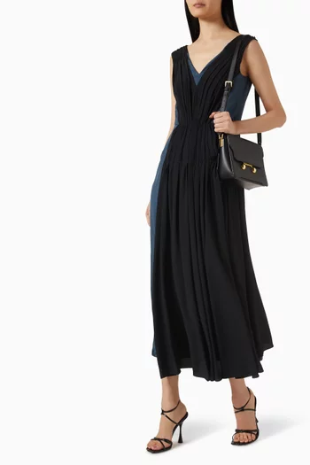 فستان بفتحة رقبة على شكل حرف V فيسكوز تويل