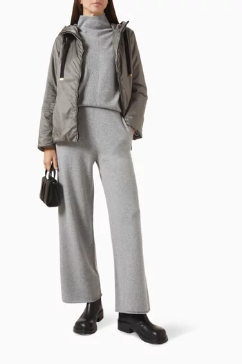 جاكيت بسحّاب وغطاء رأس