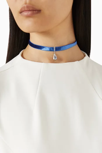 قلادة رقبة مزينة بلؤلؤ كيشي على شكل قطرة مخمل