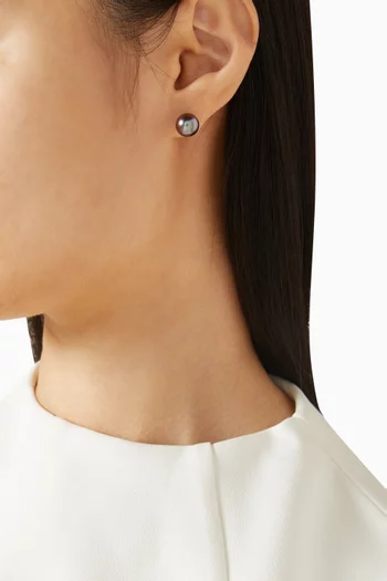 Akila Keshi Pearl Stud Earrings in 18kt Gold