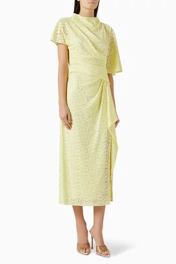 فستان بفتحة ودرابيه دانتيل