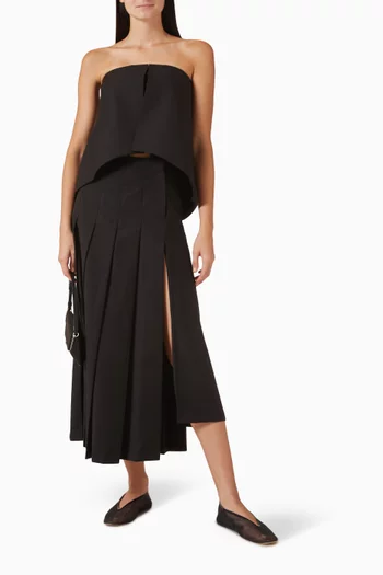 بلوزة كارا بلا حمالات