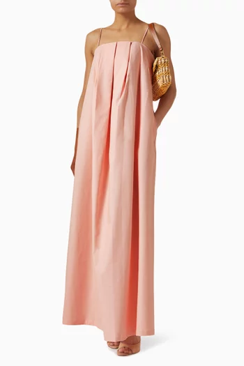 فستان طويل بفتحة رقبة مربعة