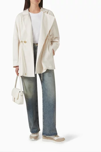 معطف بغطاء رأس