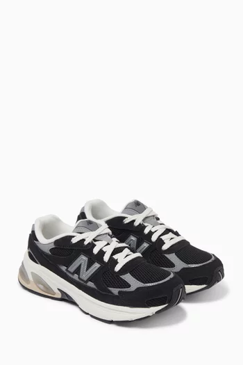 سنيكرز 2010 بأربطة