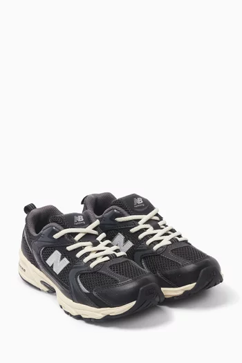 530 Sneakers in Mesh