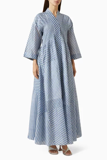 فستان طويل بنقشة مخططة