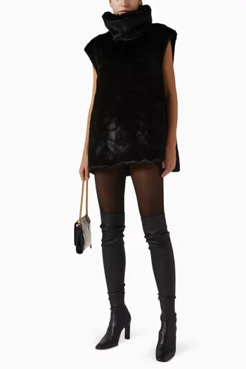 بلوزة بلير بياقة عالية فرو صناعي