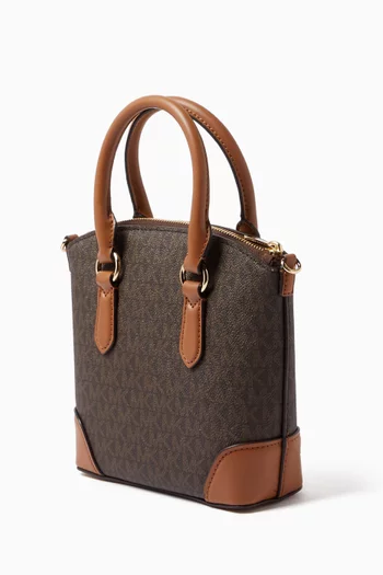 حقيبة مورفي بيد علوية قنب بشعار الماركة