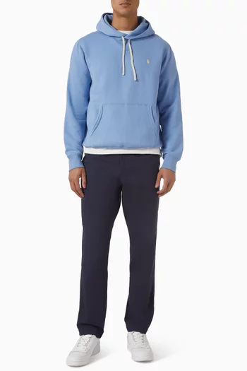 كنزة بغطاء رأس وشعار الماركة مزيج قطن