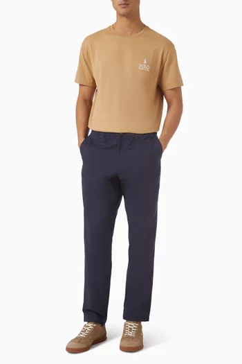 تي شيرت مزين بشعار الماركة قطن