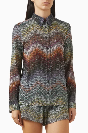 قميص منسوج بنقشة خطوط متعرجة