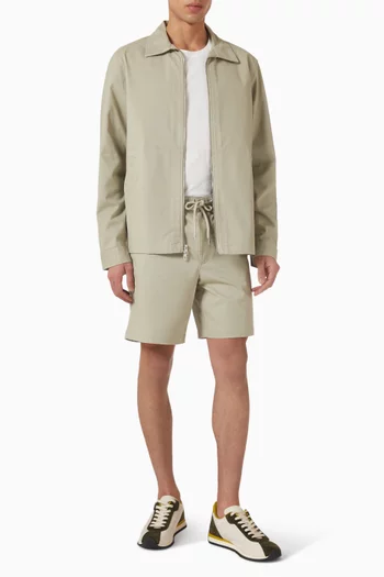 تي شيرت بجيب بشعار الماركة قطن