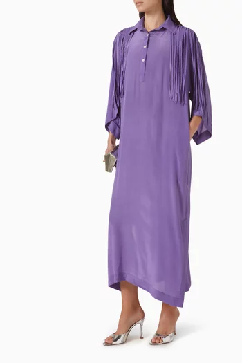 فستان بفتحة وشرابات