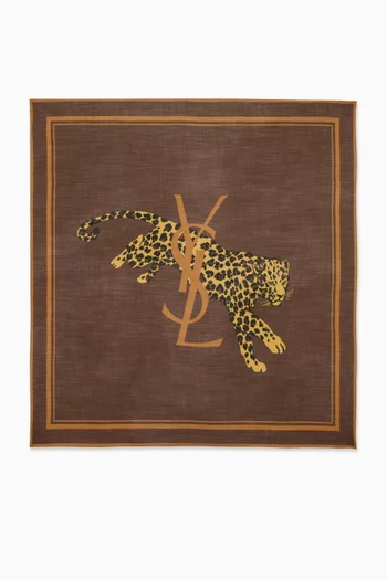 وشاح مربع بشعار كاسندر صوف وتويل