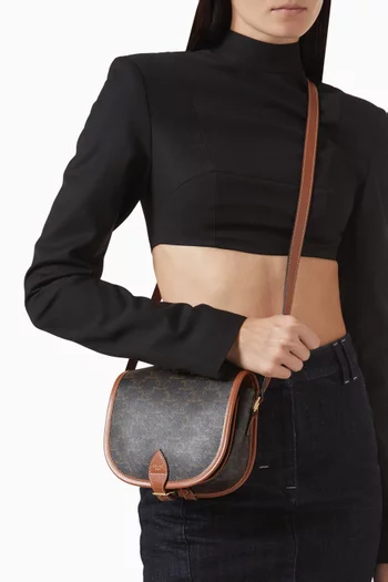 حقيبة كروس فولكو متوسطة بشعار تريومف قنب مغلف