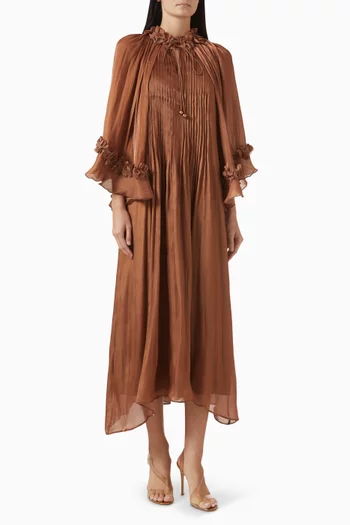 فستان متوسط الطول بكشكش