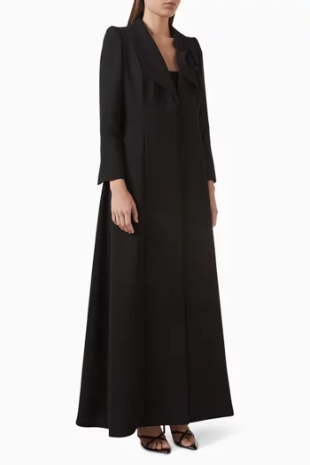 عباية بنمط معطف مزينة بزهرة