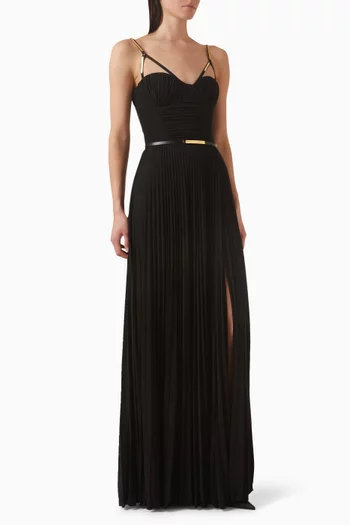 فستان سهرة بصدرية وطيّات جيرسيه لامع