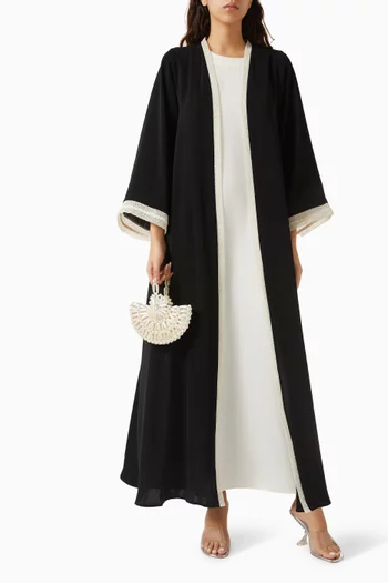 طقم عباية مطرزة