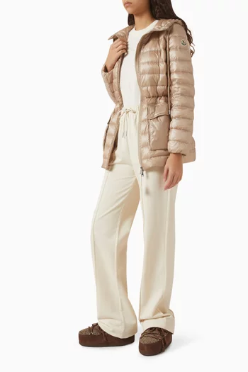 جاكيت جاسمين بتصميم منفوخ