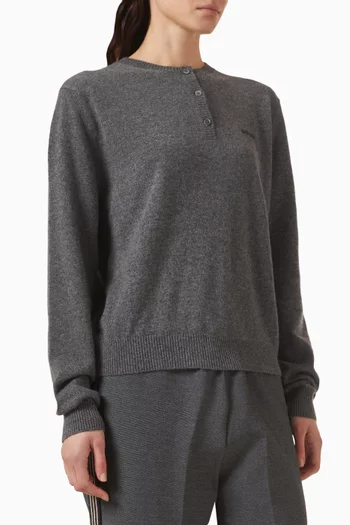 Logo Sweater in Cashmere
