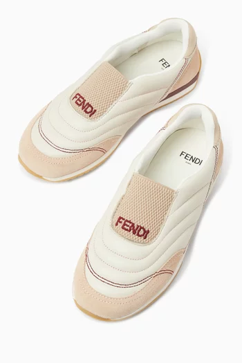 سنيكرز بشعار الماركة