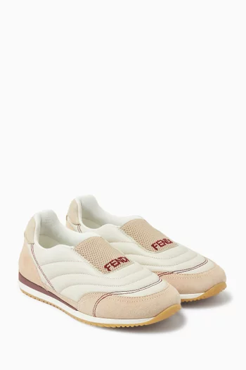 سنيكرز بشعار الماركة