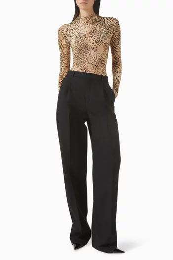 بودي سوت ميلكي شفاف بياقة عالية