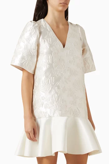 فستان قصير بفتحة رقبة على شكل حرف V‏ ستان كلوكيه