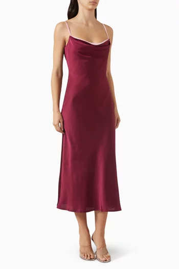 فستان كاري متوسط الطول مرصع بالكريستال ستان