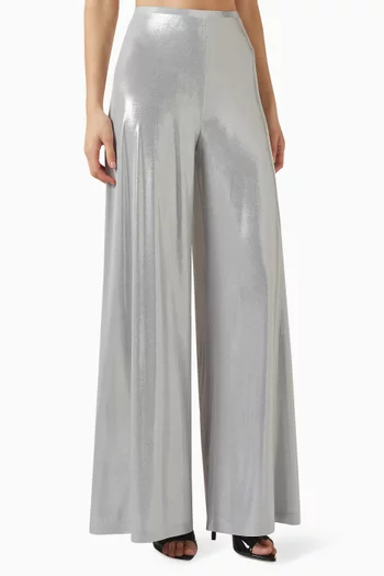 بنطال بقصة مائلة