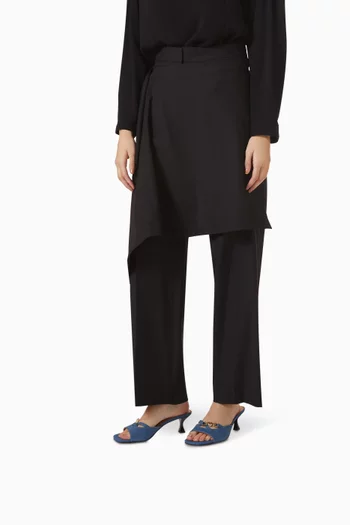 حذاء لوف مفتوح من الخلف بسير مزين بسلسلة جلد